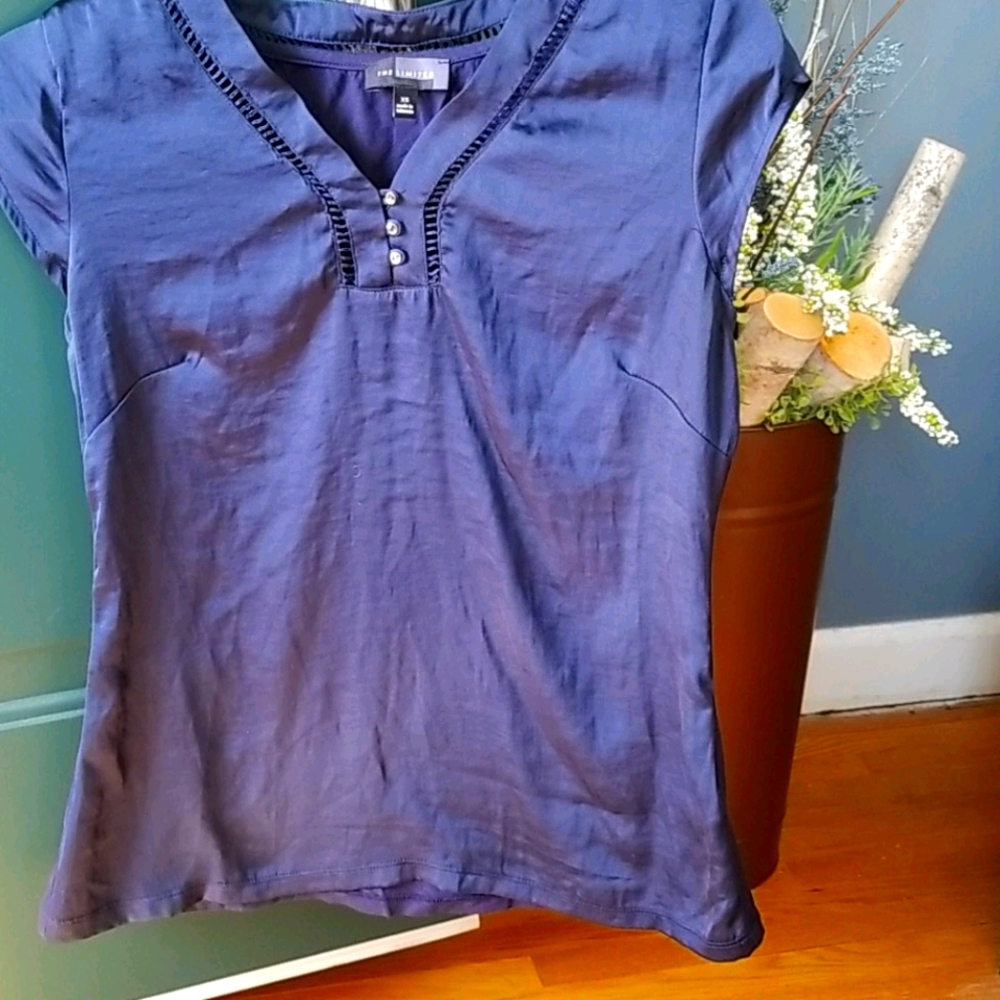 Women's cap sleeve shirt